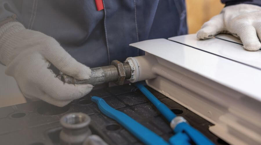 Expert burst pipe repair services in Gibson, IA